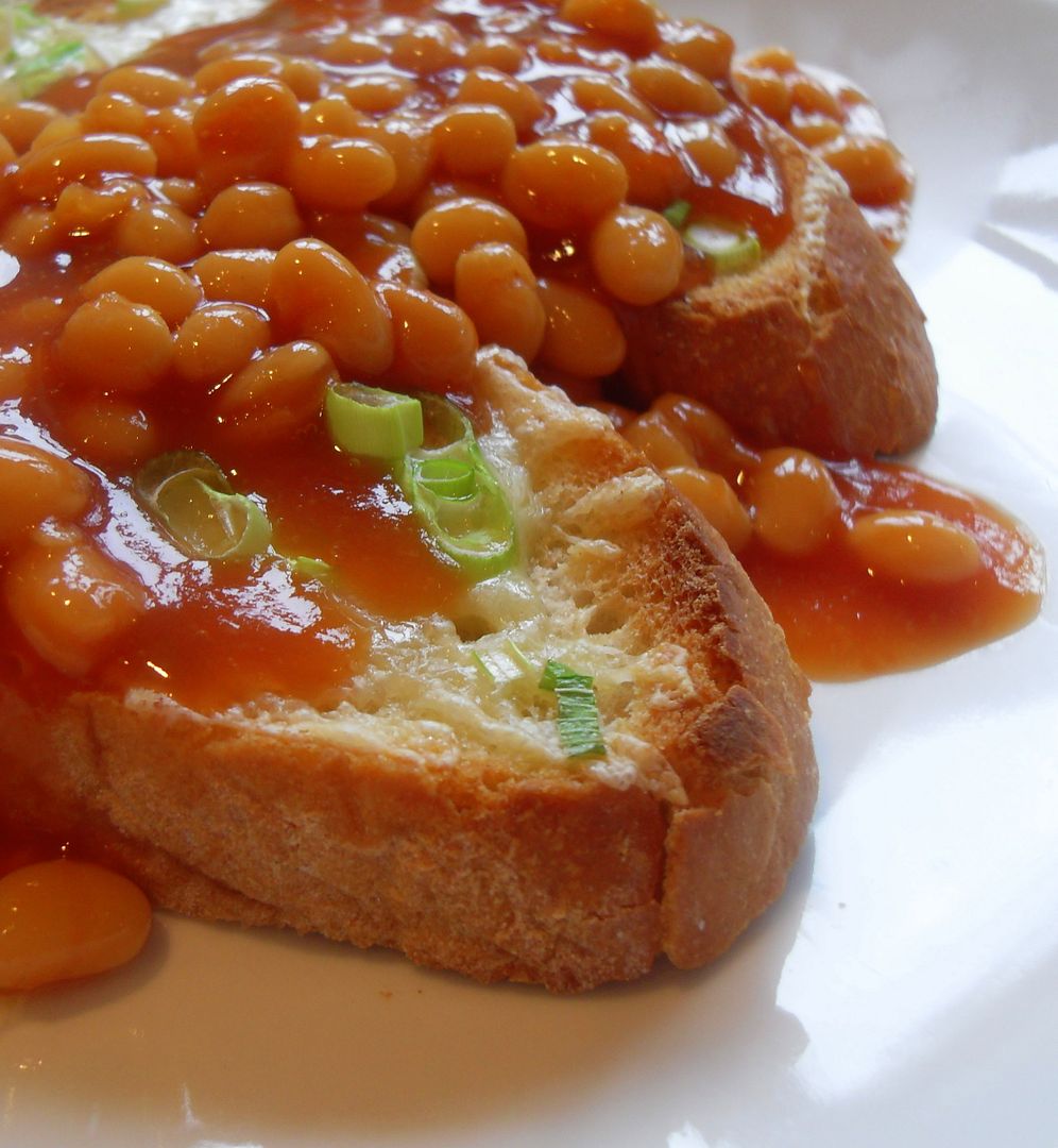 7 ways to instantly posh up your beans on toast · The Daily Edge